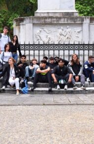 Alunni e docenti in Piazza Santa Caterina